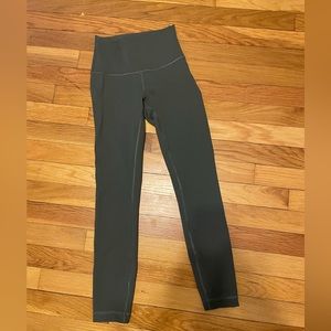 Smoked spruce Lululemon Wunder Under size 2 leggings